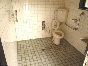 Accessible bathroom at Sagimai Place